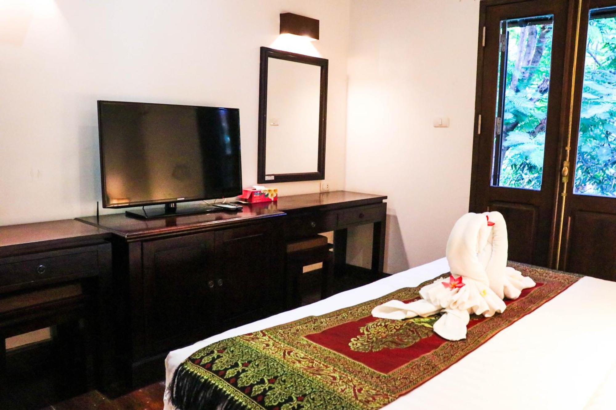 לואנג פרבאנג Meuangluang Hotel מראה חיצוני תמונה