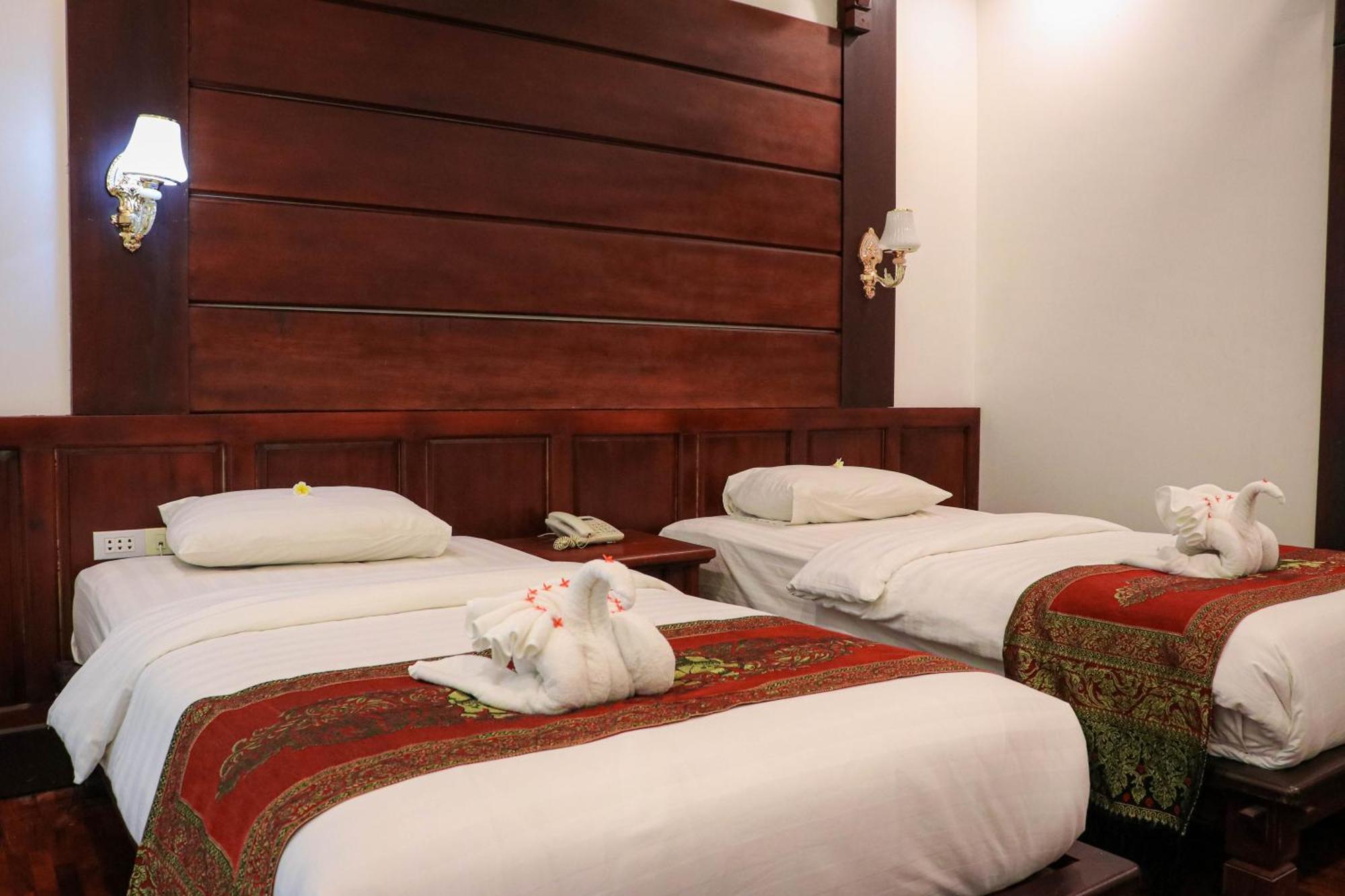 לואנג פרבאנג Meuangluang Hotel מראה חיצוני תמונה