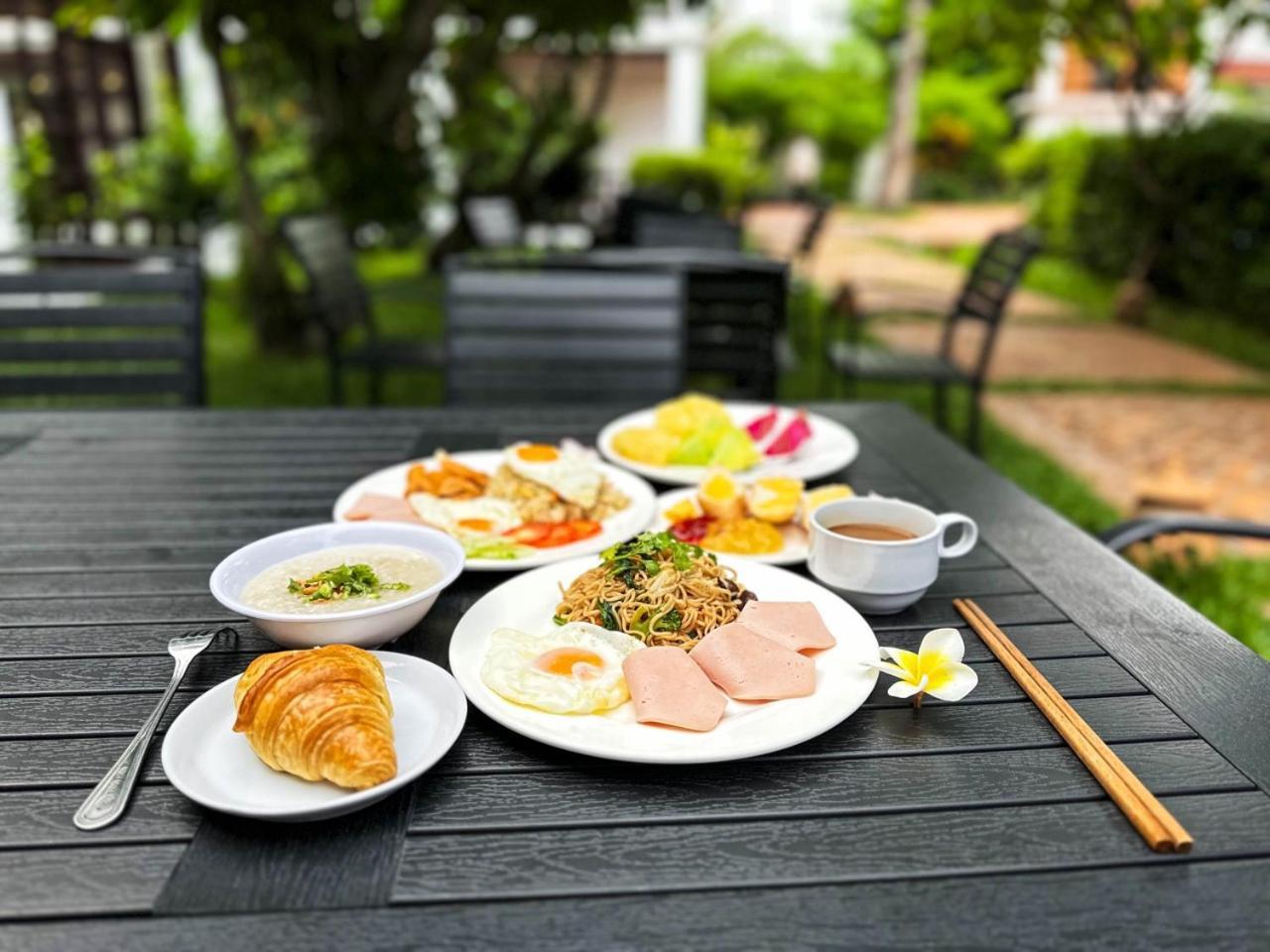 לואנג פרבאנג Meuangluang Hotel מראה חיצוני תמונה