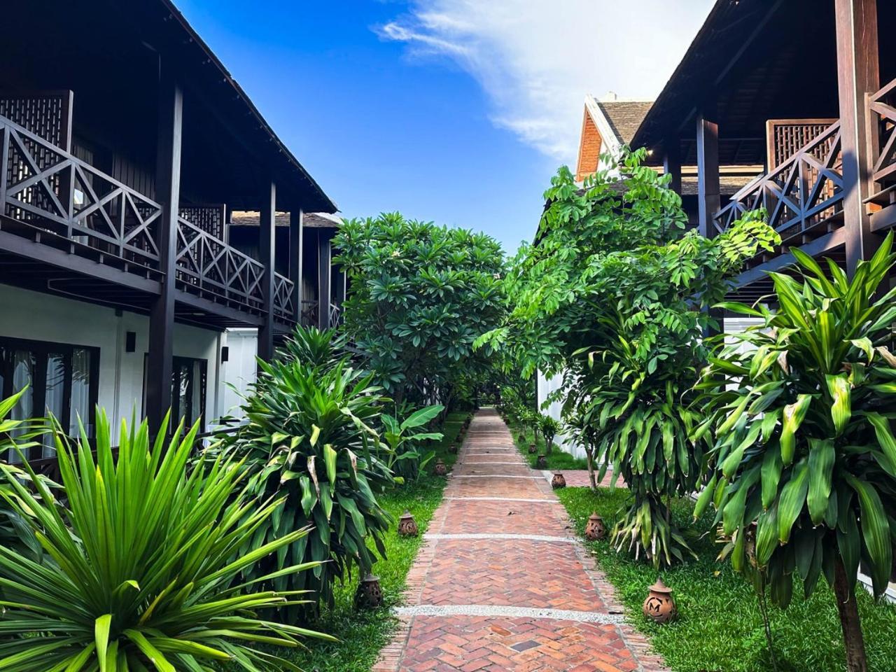 לואנג פרבאנג Meuangluang Hotel מראה חיצוני תמונה