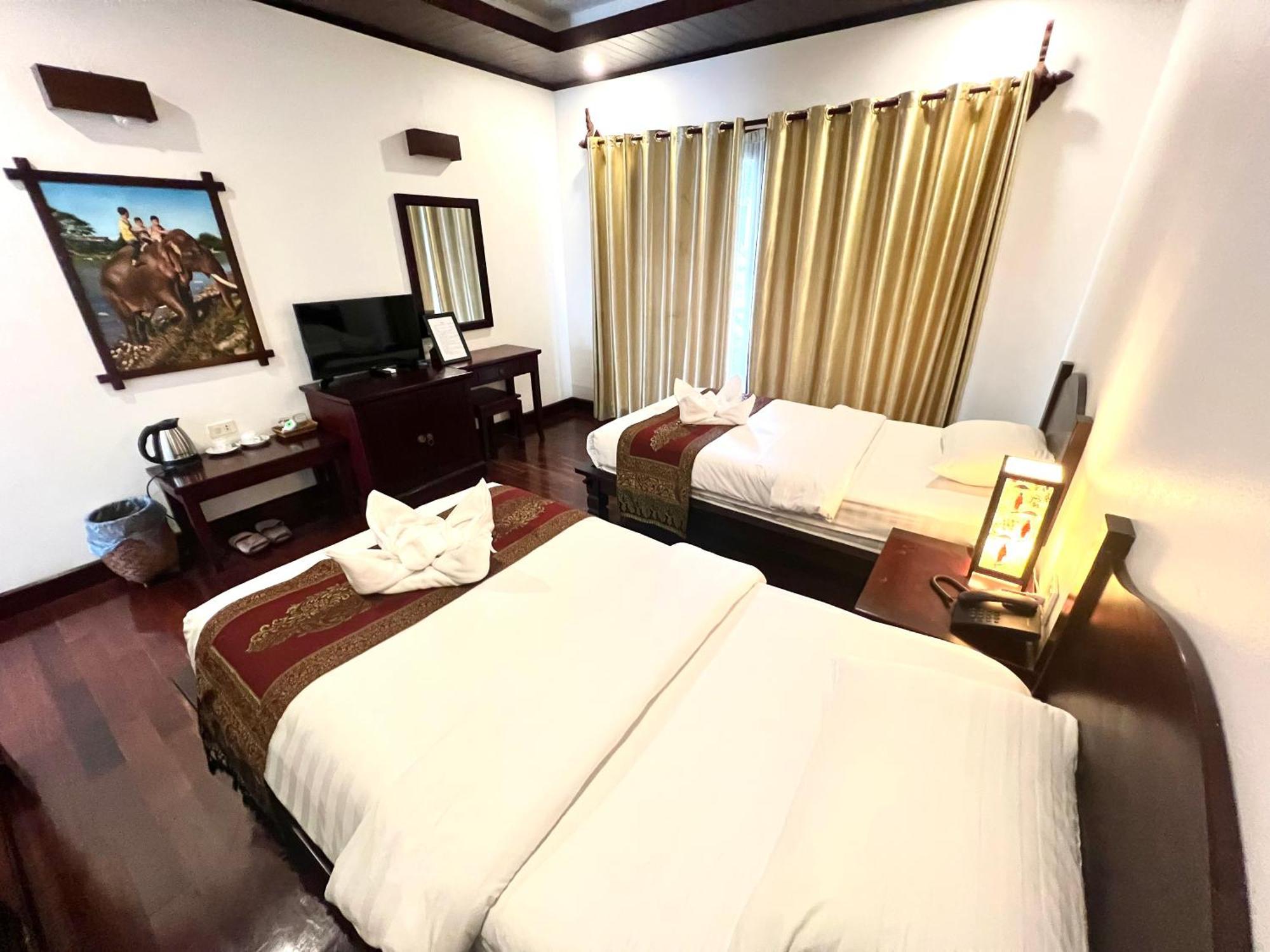 לואנג פרבאנג Meuangluang Hotel מראה חיצוני תמונה