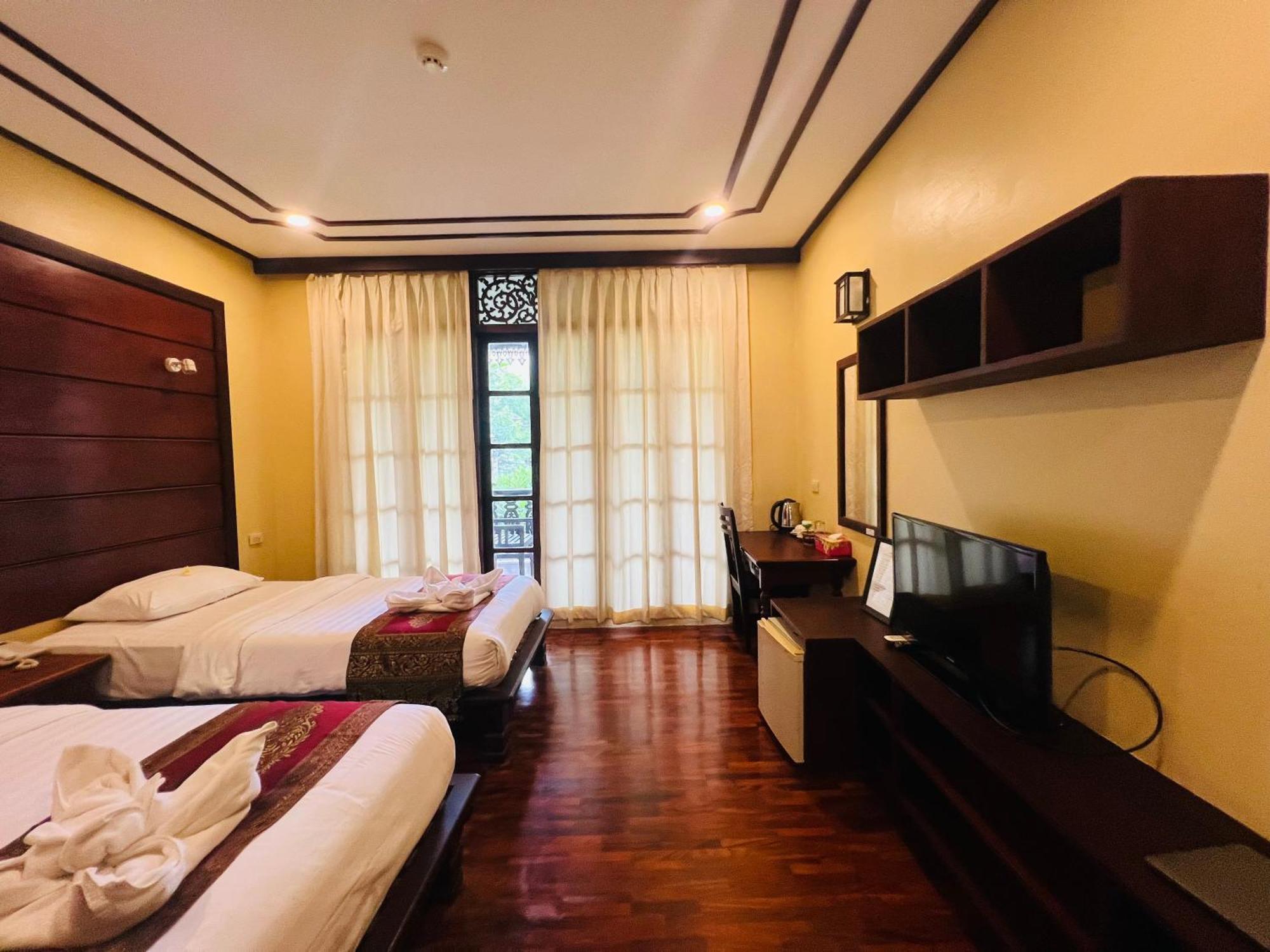 לואנג פרבאנג Meuangluang Hotel מראה חיצוני תמונה