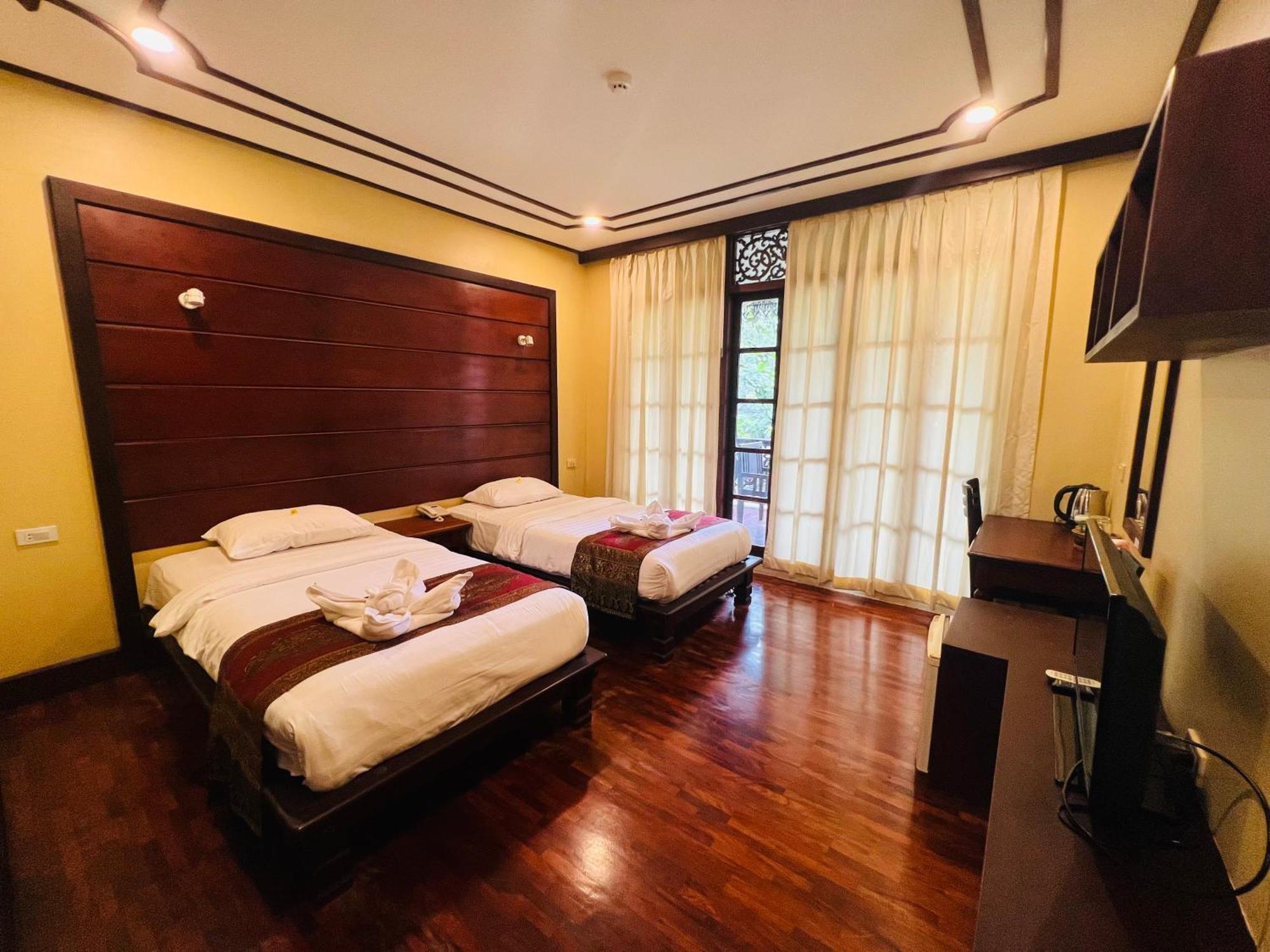 לואנג פרבאנג Meuangluang Hotel מראה חיצוני תמונה